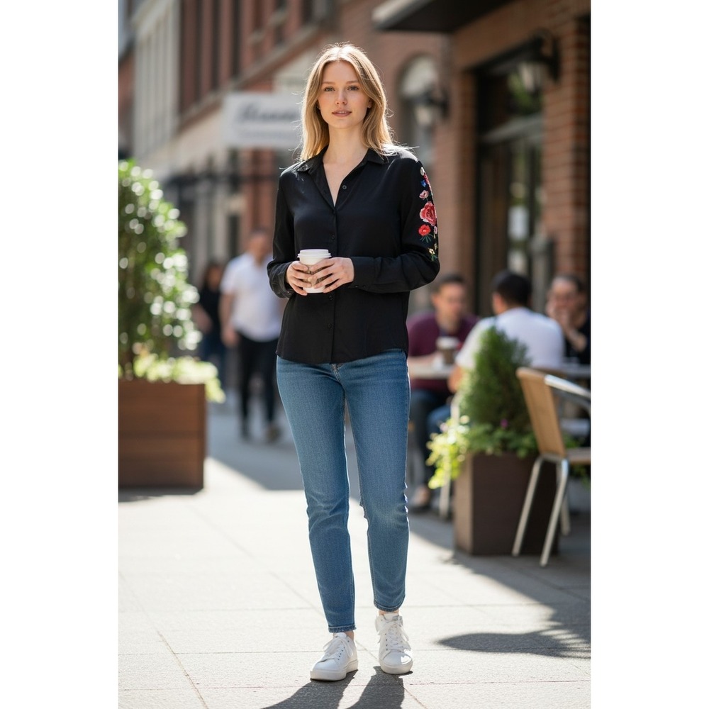 Equipment Femme Black 100% Silk Floral Embroidered Long Sleeve Shirt Q23-E522S S